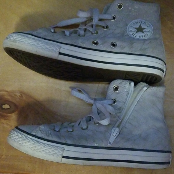 Converse - Picture 2 of 5